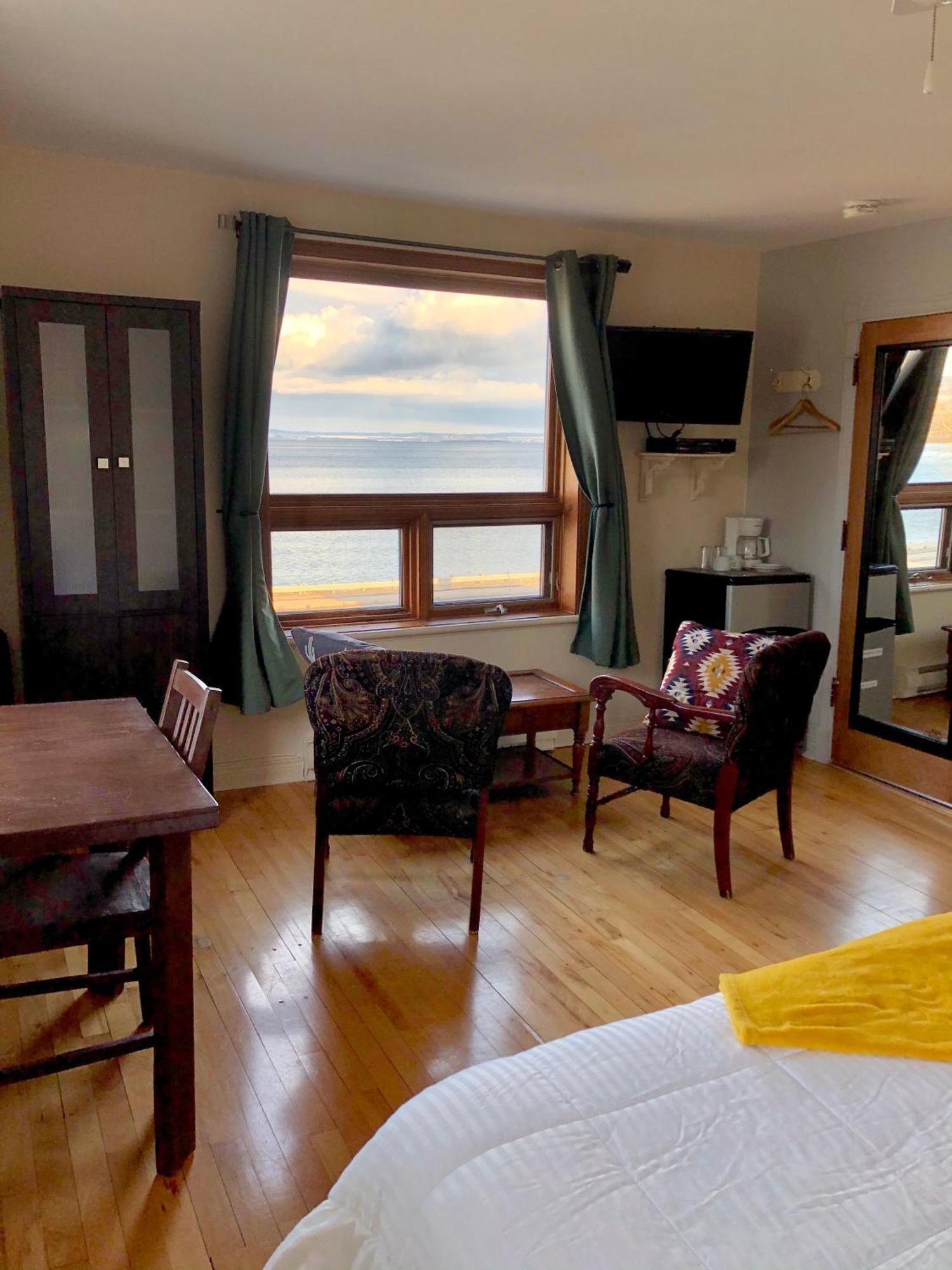 Bed and Breakfast Les Pinsons Des Rives Ла-Мальбе Номер фото